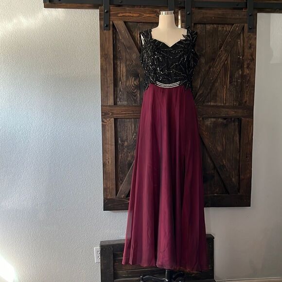 Coya Collection SEQUINED BODICE Formal Gown Dress - Picture 1 of 13